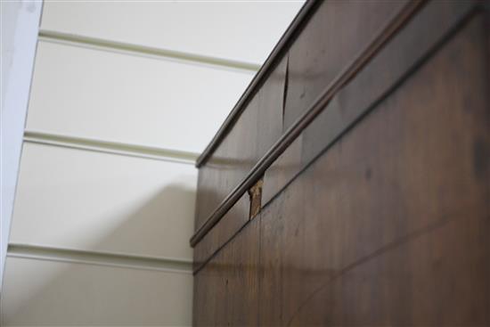 A Regency mahogany bow fronted chest on chest, fitted two short and six graduated long drawers, on bracket feet, W.112cm